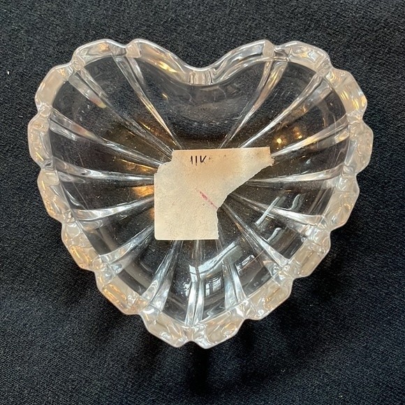 Mikasa Crystal "Romantic Jewel LOVE Covered Box "Love Box, Trinket Box ,Ring Box - Picture 4 of 4